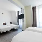 The Social Hub Paris La Defense 3*