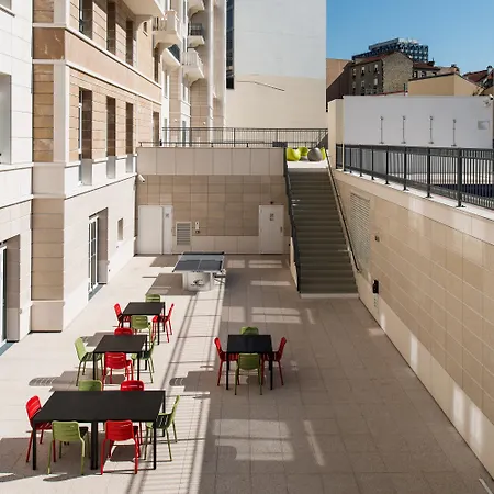 The Social Hub Paris La Defense Puteaux