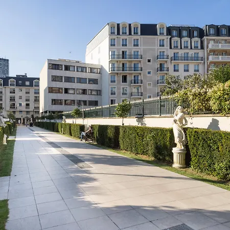 The Social Hub Paris La Defense