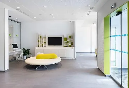 The Social Hub Paris La Defense Hotel