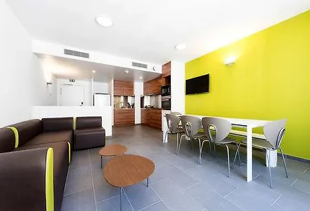 Hotel The Social Hub Paris La Defense 3*