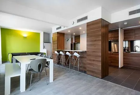 The Social Hub Paris La Defense Hotel