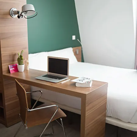 The Social Hub Paris La Defense 3*