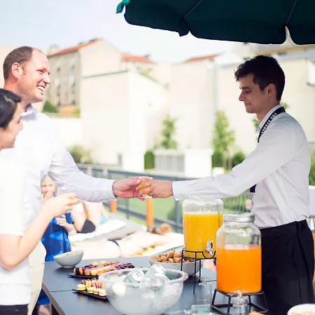 The Social Hub Paris La Defense 3* Puteaux