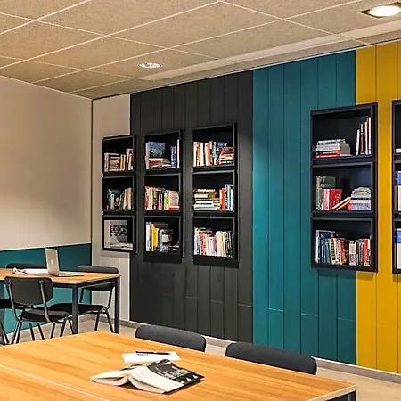The Social Hub Paris La Defense 3*