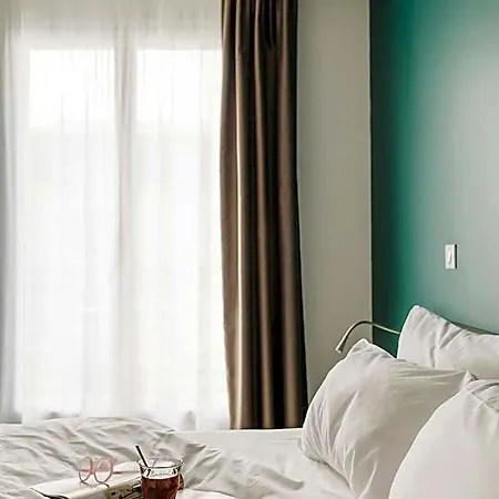 The Social Hub Paris La Defense Hotel
