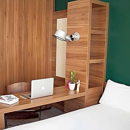 The Social Hub Paris La Defense Puteaux