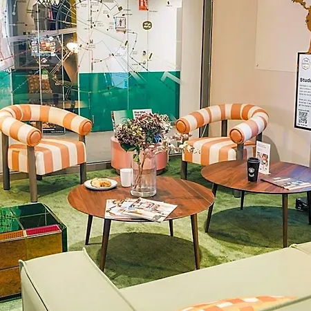 The Social Hub Paris La Defense Hotel 3*