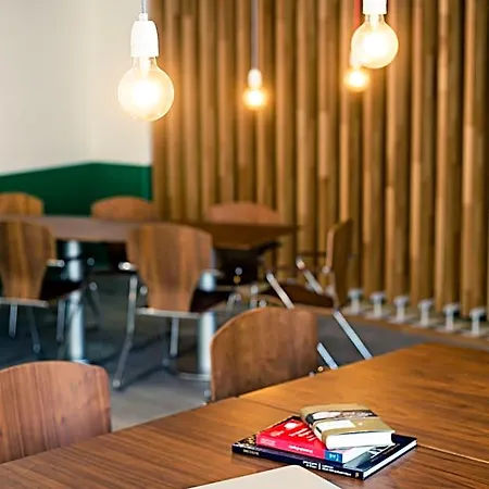 The Social Hub Paris La Defense