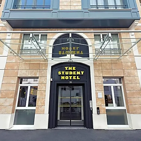 The Social Hub Paris La Defense Puteaux