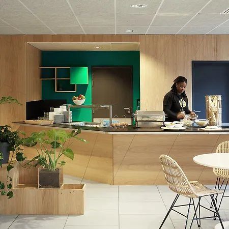 Hotel The Social Hub Paris La Defense 3*