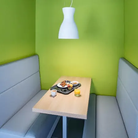 호텔 The Social Hub Paris La Defense 3*