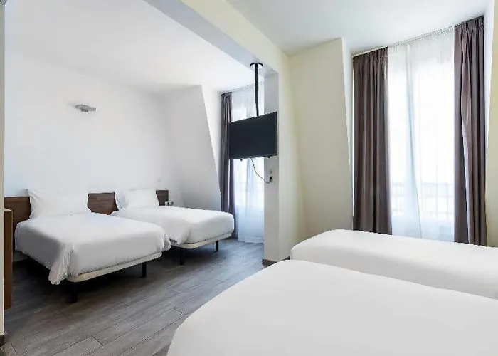 The Social Hub Paris La Defense 3*